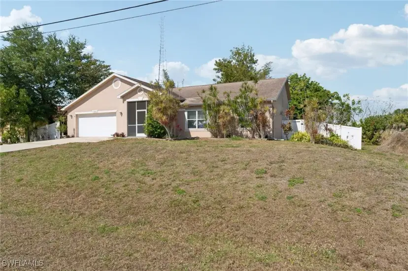 Picture of 1551 Evalena Ln, North Fort Myers FL 33917