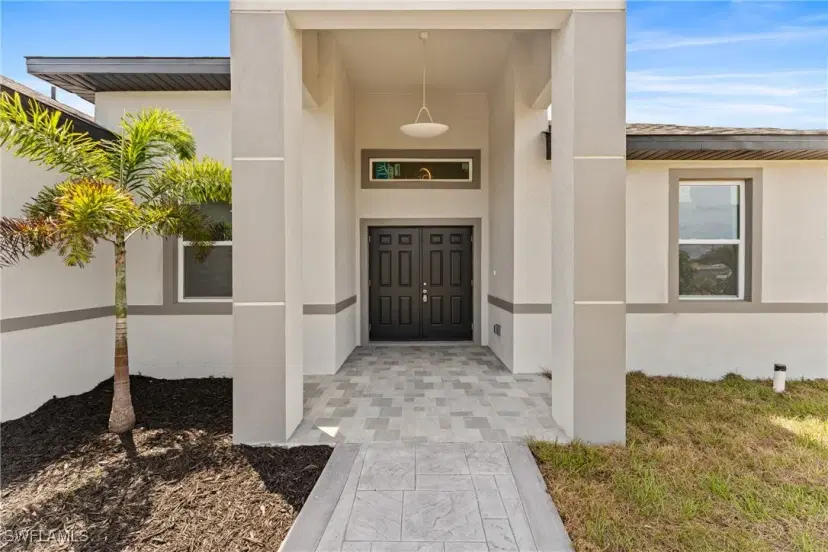 Picture of 706 Coolidge Ave, Lehigh Acres FL 33936