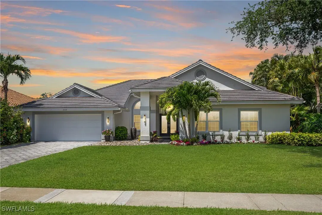 Picture of 233 Monterey Dr, Naples, FL 34119