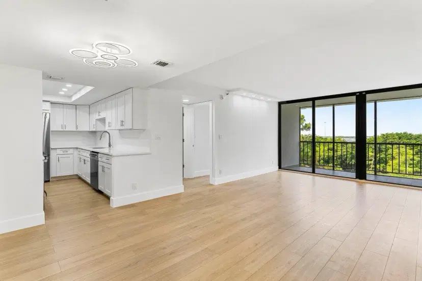 Picture of 7819 Lakeside 886 Boulevard 886, Boca Raton FL 33434