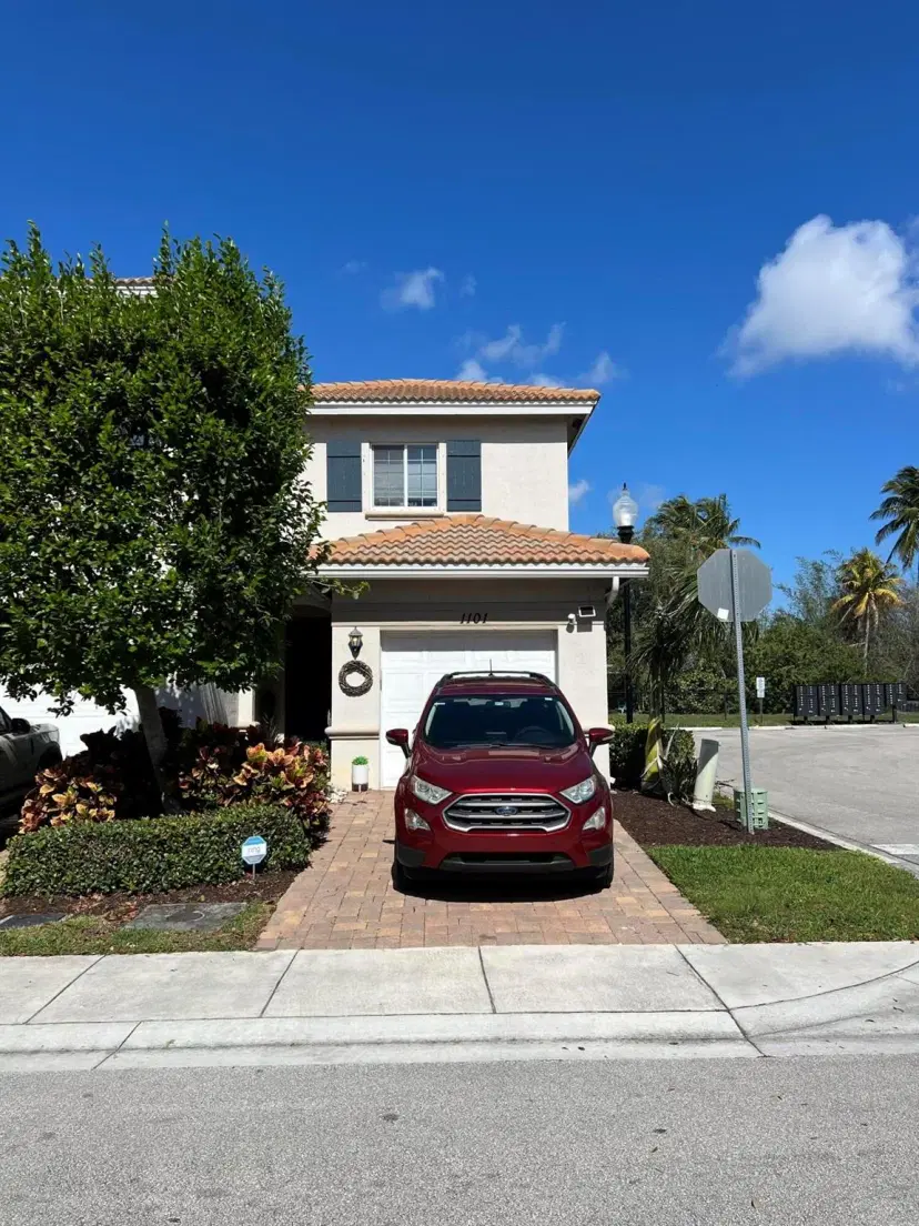 Picture of 1101 Vermilion Drive, Lake Worth Beach FL 33461