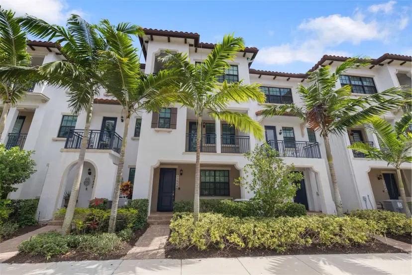 Picture of 11530 SW 13Th Ct 11530, Pembroke Pines FL 33025