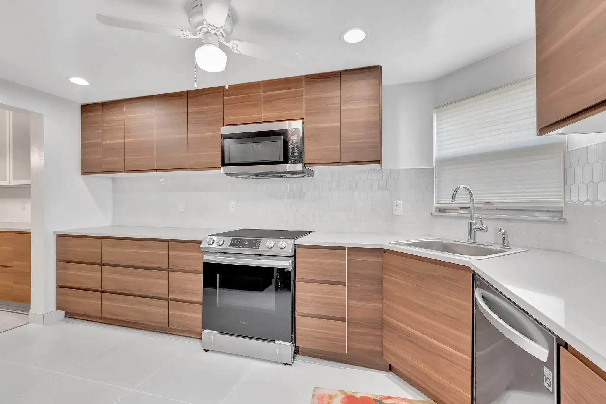 Picture of 3590 Via Poinciana 205, Lake Worth, FL 33467