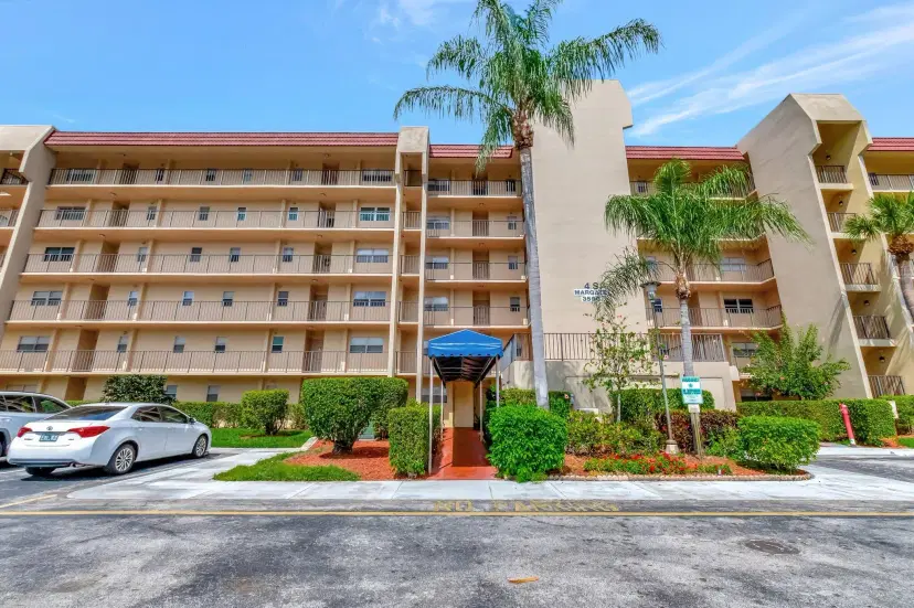 Picture of 3590 Via Poinciana 205, Lake Worth FL 33467