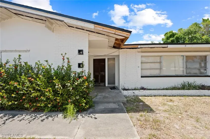 Picture of 10300 Mcgregor Blvd, Fort Myers FL 33919