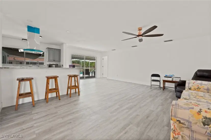Picture of 10300 Mcgregor Blvd, Fort Myers FL 33919