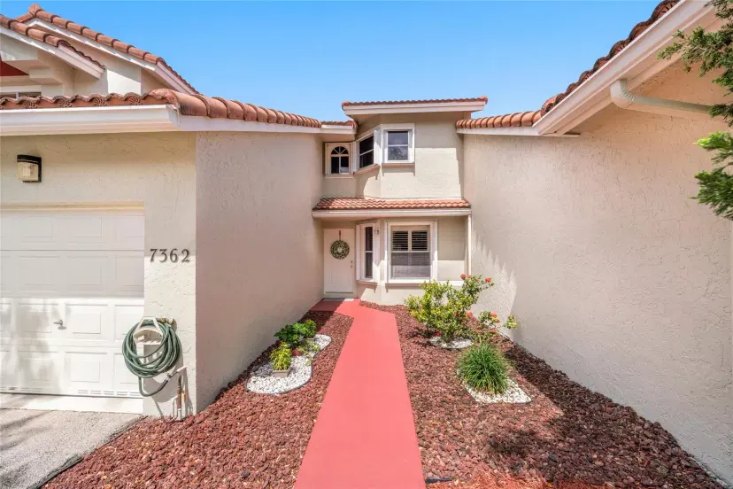 Picture of 7362 Pinewalk Dr 7362, Pompano Beach FL 33063