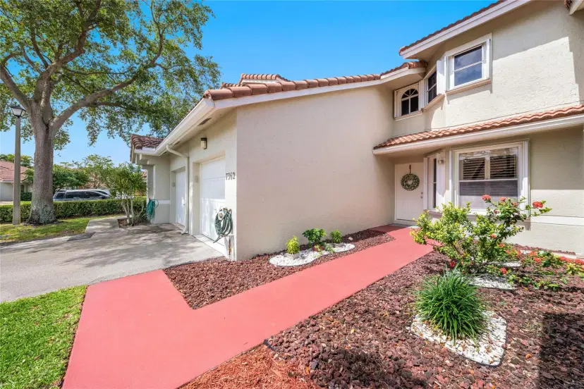 Picture of 7362 Pinewalk Dr 7362, Pompano Beach FL 33063