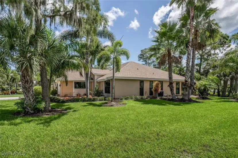 Picture of 13001 Imperial Park Pl, Naples FL 34110