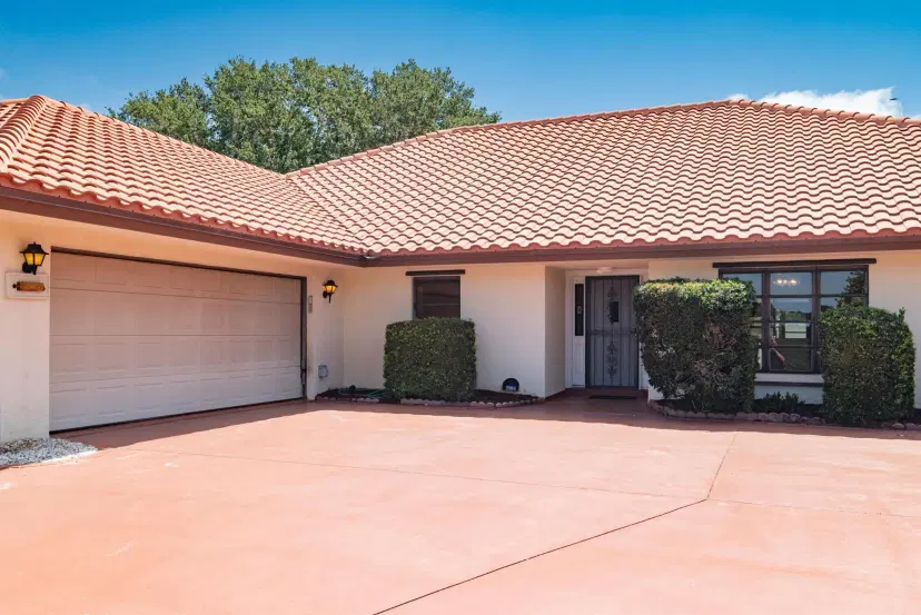 Picture of 3984 SE Fairway E, Stuart FL 34997