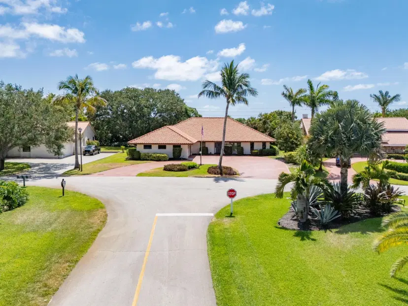 Picture of 3984 SE Fairway E, Stuart FL 34997