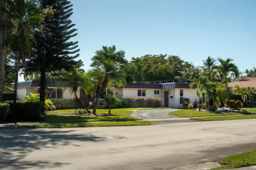 Picture of 20 W Tropical Way, Plantation FL 33317