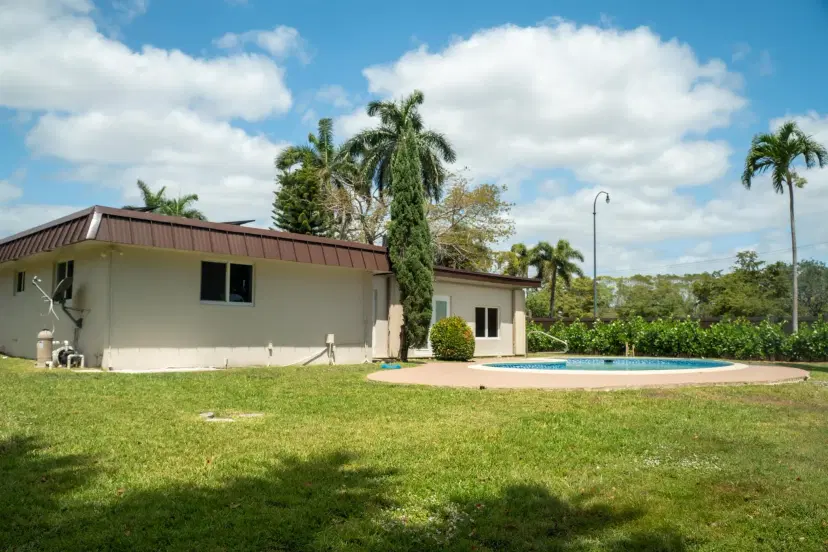 Picture of 20 W Tropical Way, Plantation FL 33317