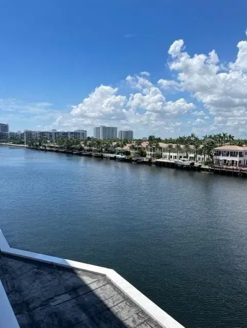 Picture of 1500 S Ocean Dr 5E, Hollywood FL 33019