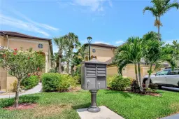 Picture of 190 Vintage Cir 202, Naples, FL 34119