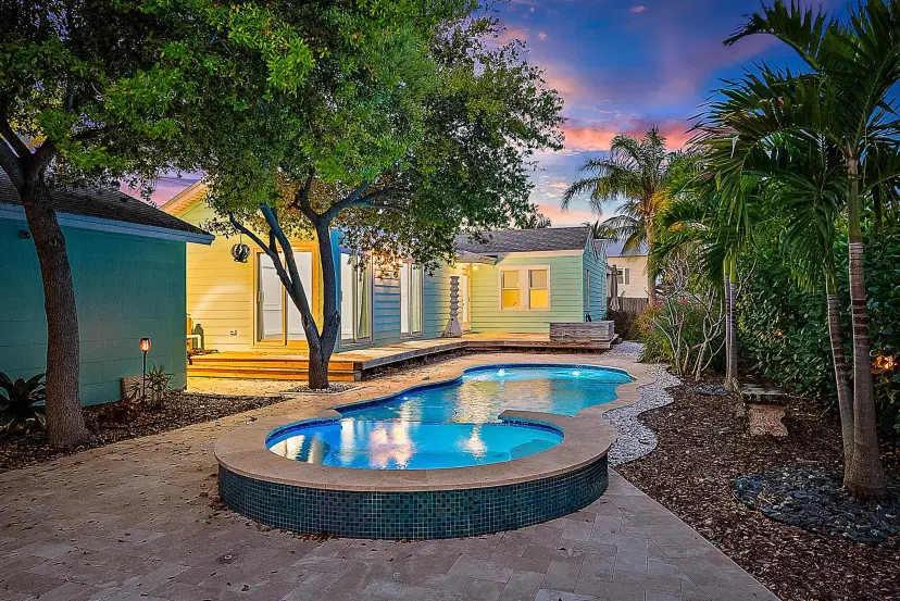 Picture of 725 N Ocean Breeze, Lake Worth Beach FL 33460