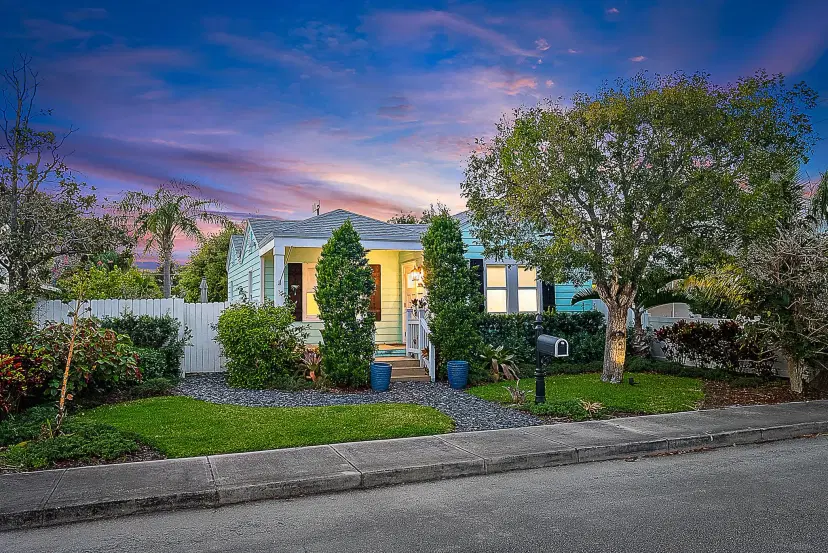 Picture of 725 N Ocean Breeze, Lake Worth Beach FL 33460