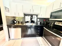 Picture of 3401 NW 47Th Avenue 513, Lauderdale Lakes, FL 33319