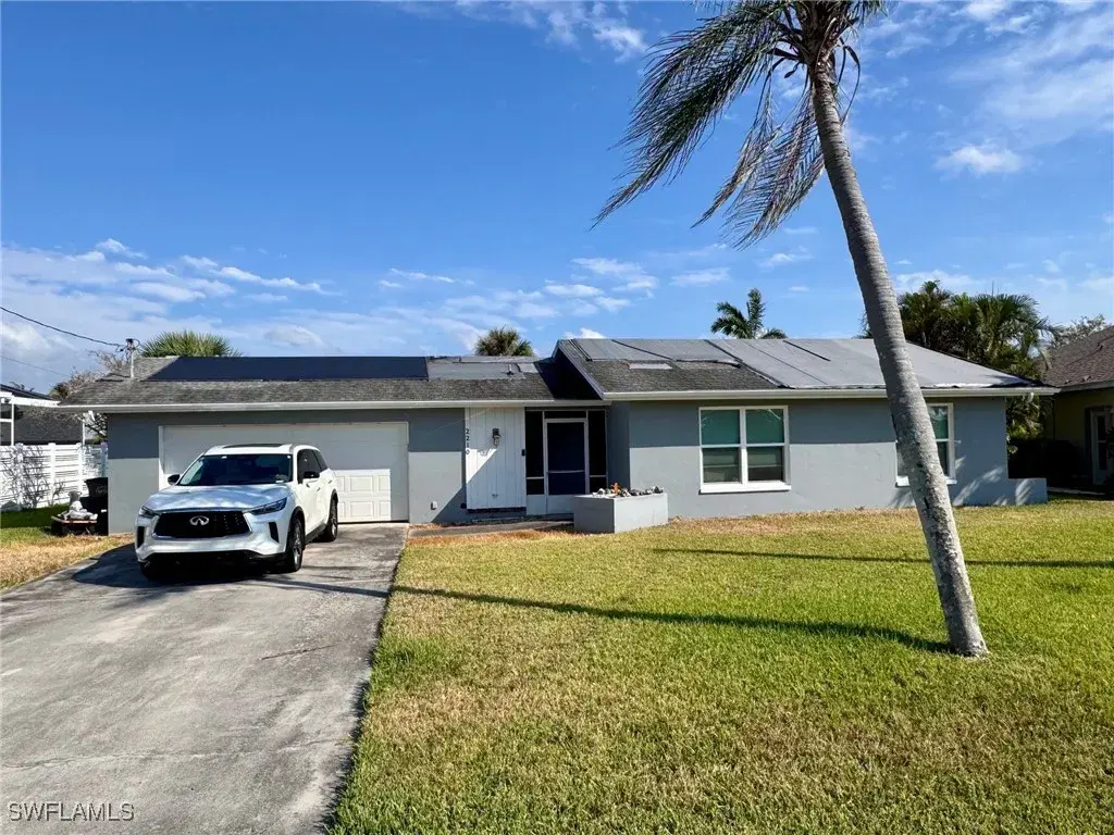 Picture of 2210 SE 27Th Ter, Cape Coral, FL 33904