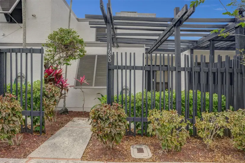 Picture of 1680 W Golfview Dr 1680, Pembroke Pines FL 33026