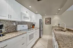 Picture of 1680 W Golfview Dr 1680, Pembroke Pines, FL 33026
