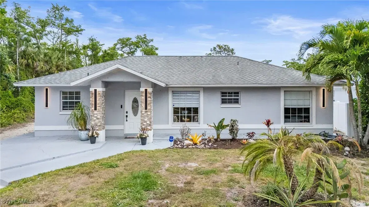 Picture of 641 22Nd Ave Nw, Naples, FL 34120