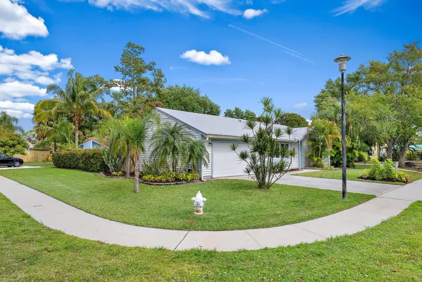 Picture of 18183 Jupiter Landings Drive, Jupiter FL 33458