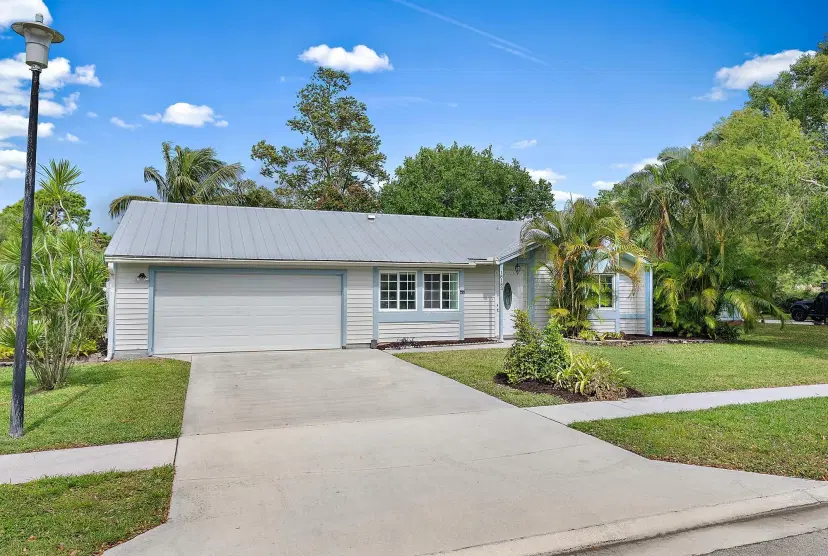 Picture of 18183 Jupiter Landings Drive, Jupiter FL 33458