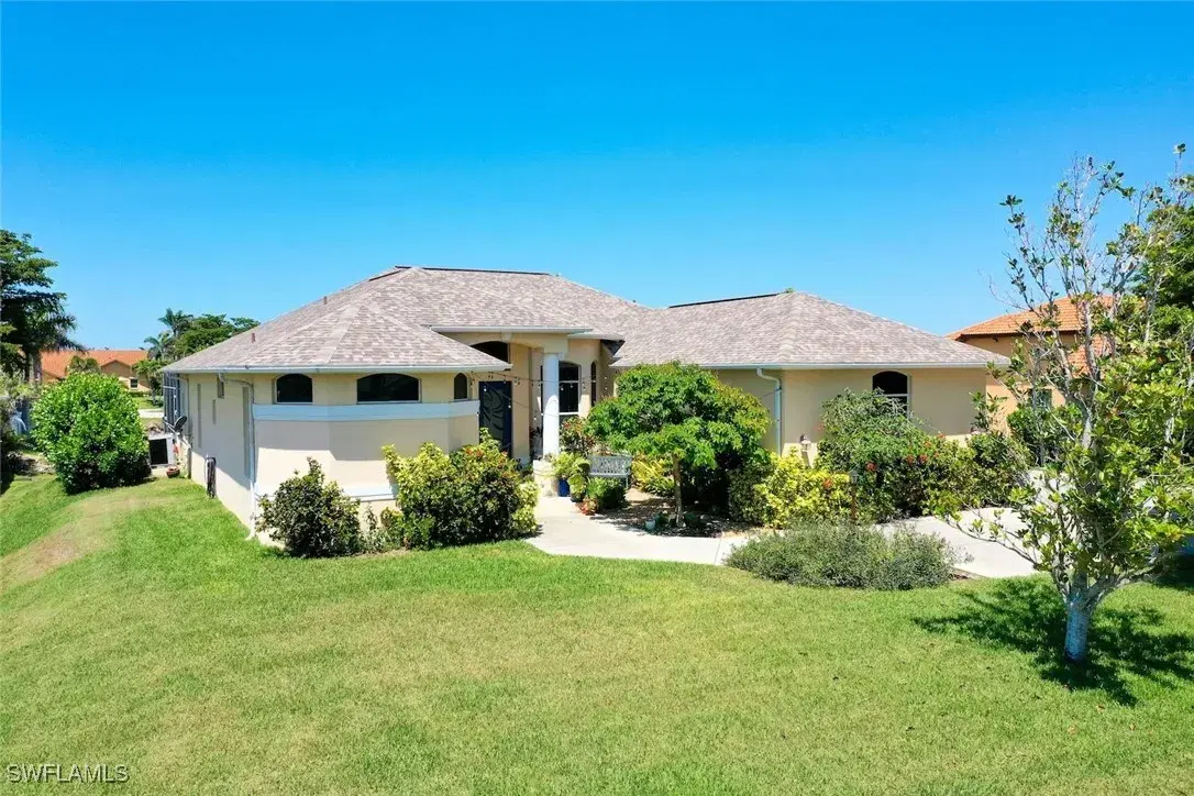 Picture of 15012 Bonaire Cir, Fort Myers, FL 33908