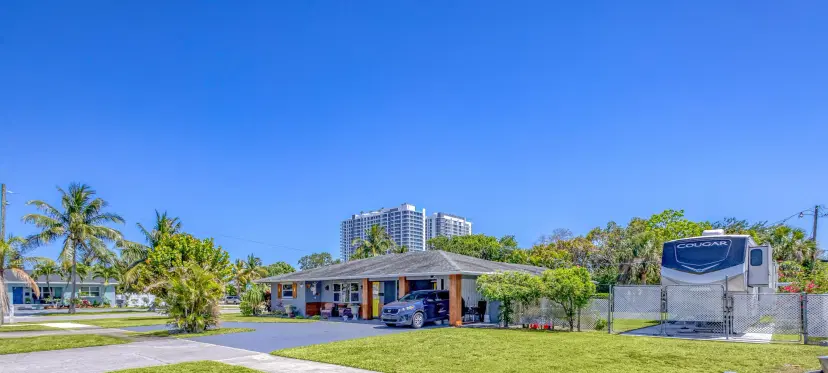 Picture of 206 Evergreen Drive, Lake Park FL 33403