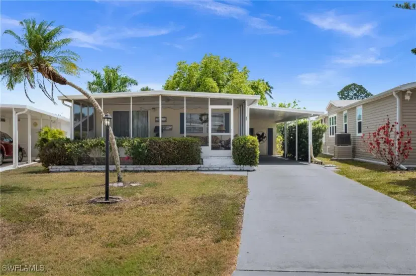 Picture of 65 San Remo Cir, Naples FL 34112