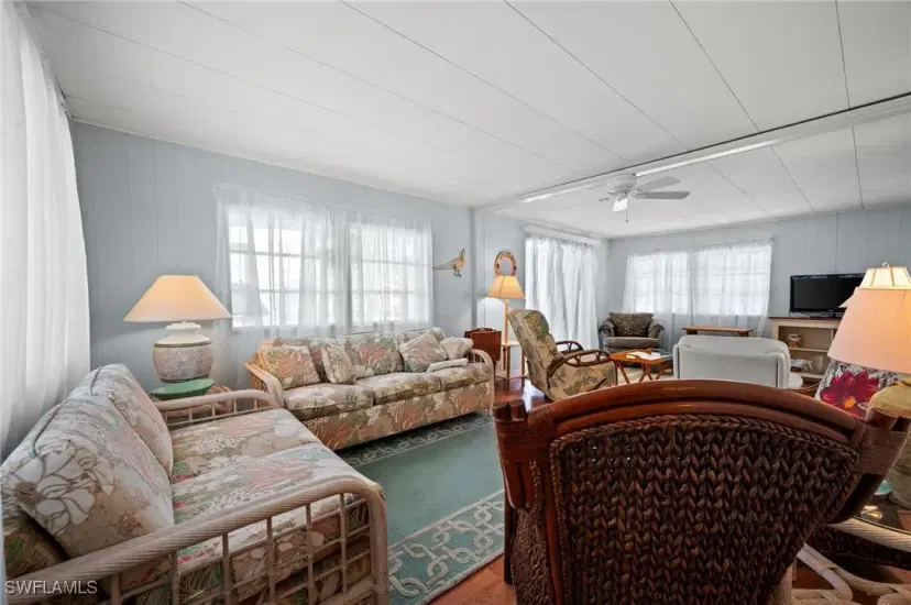 Picture of 65 San Remo Cir, Naples FL 34112