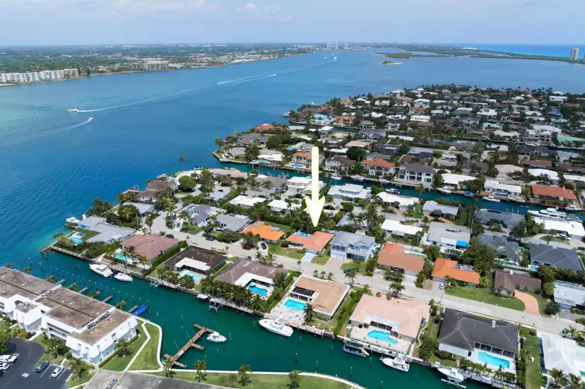 Picture of 1050 Singer Drive, Singer Island FL 33404