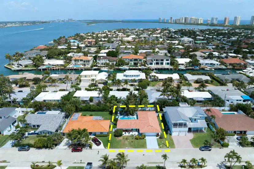 Picture of 1050 Singer Drive, Singer Island FL 33404