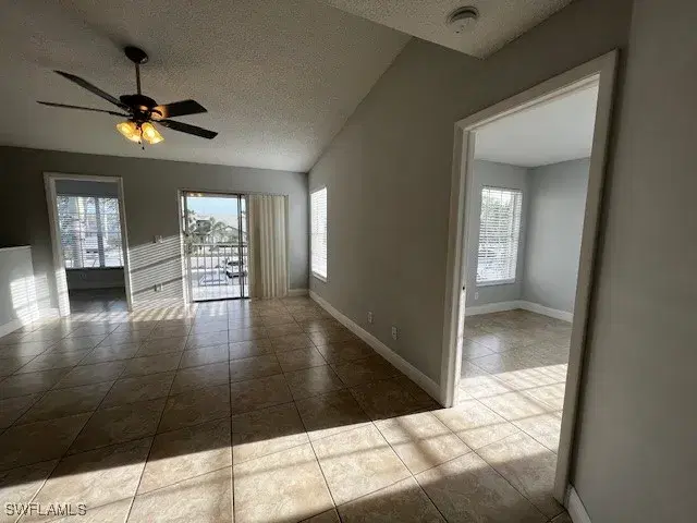 Picture of 142 Santa Clara Dr 7, Naples FL 34104