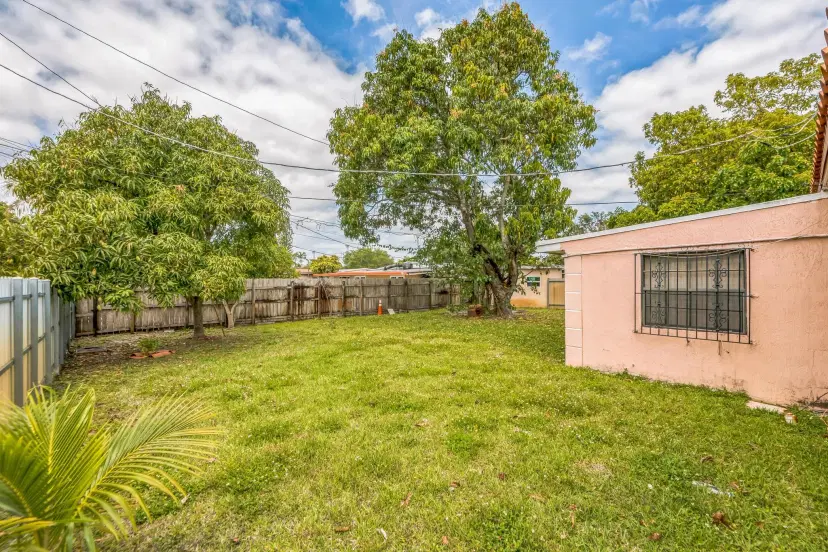 Picture of 13270 NW 11 Th Ave, North Miami FL 33168