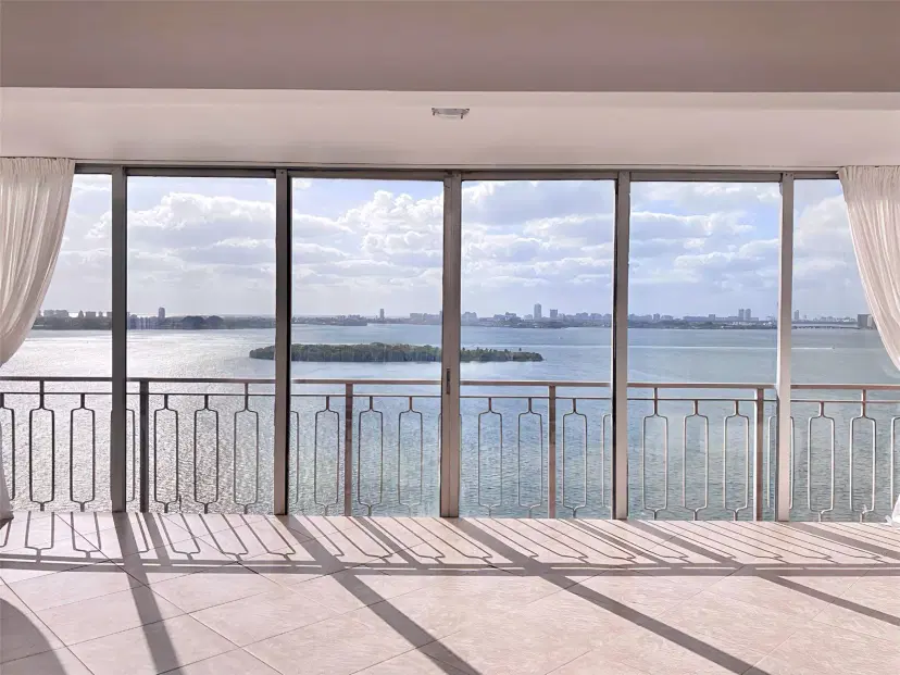 Picture of 11111 Biscayne Blvd 1901, Miami FL 33181