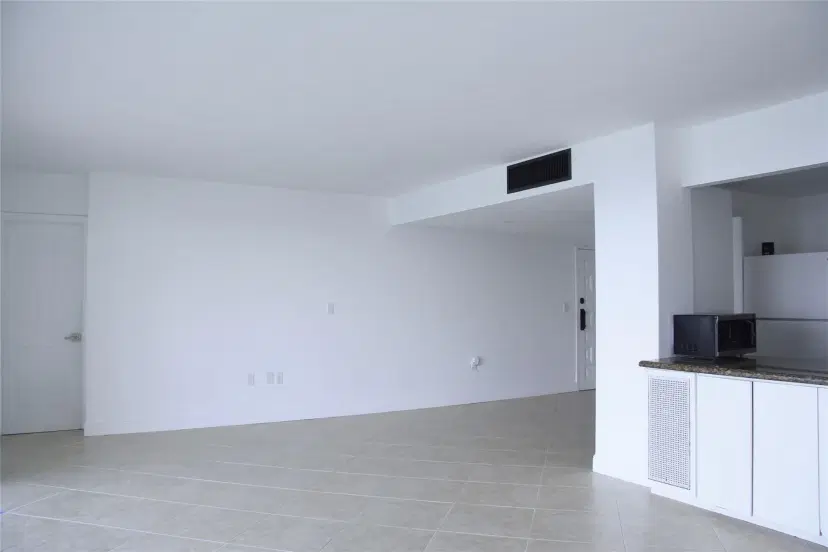 Picture of 11111 Biscayne Blvd 1901, Miami FL 33181