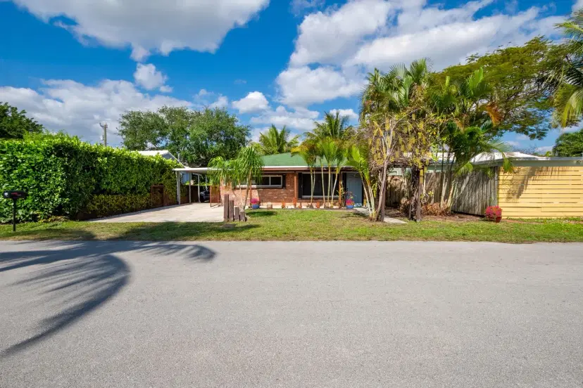 Picture of 1223 NW 1St Ave, Fort Lauderdale FL 33311