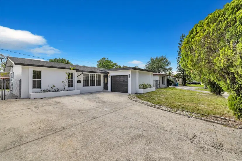 Picture of 2120 NW 82Nd Way, Sunrise FL 33322