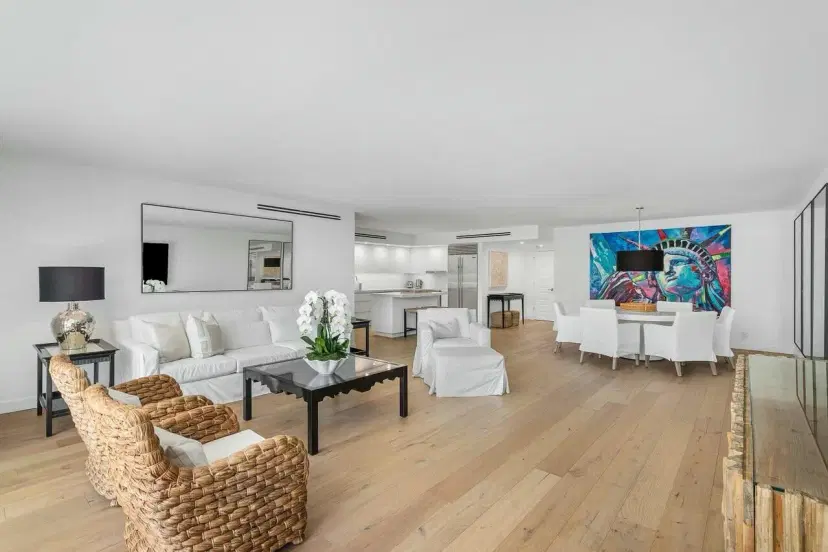 Picture of 100 Worth Avenue 220, Palm Beach FL 33480