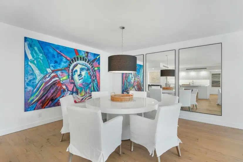 Picture of 100 Worth Avenue 220, Palm Beach FL 33480