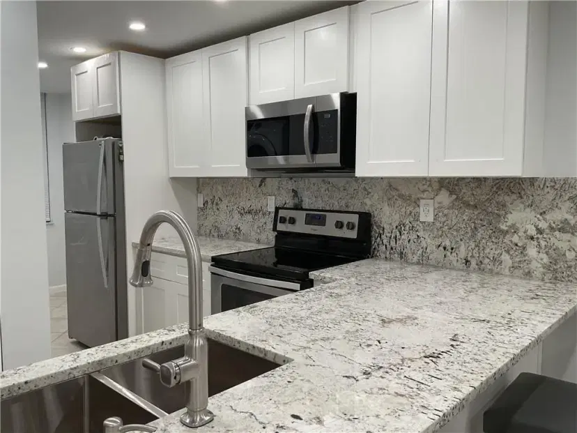 Picture of 6800 Cypress Rd 208, Plantation FL 33317