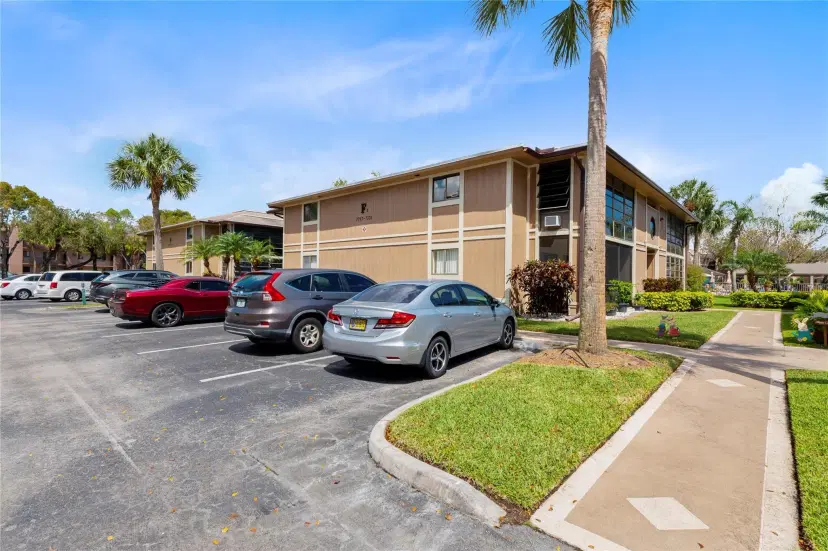 Picture of 7729 Ashmont Cir 112, Tamarac FL 33321