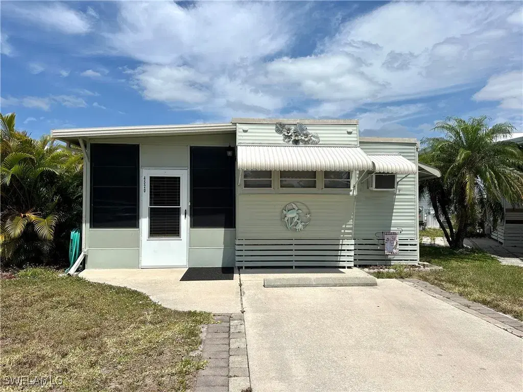 Picture of 4520 Lafayette Ln E, Estero, FL 33928