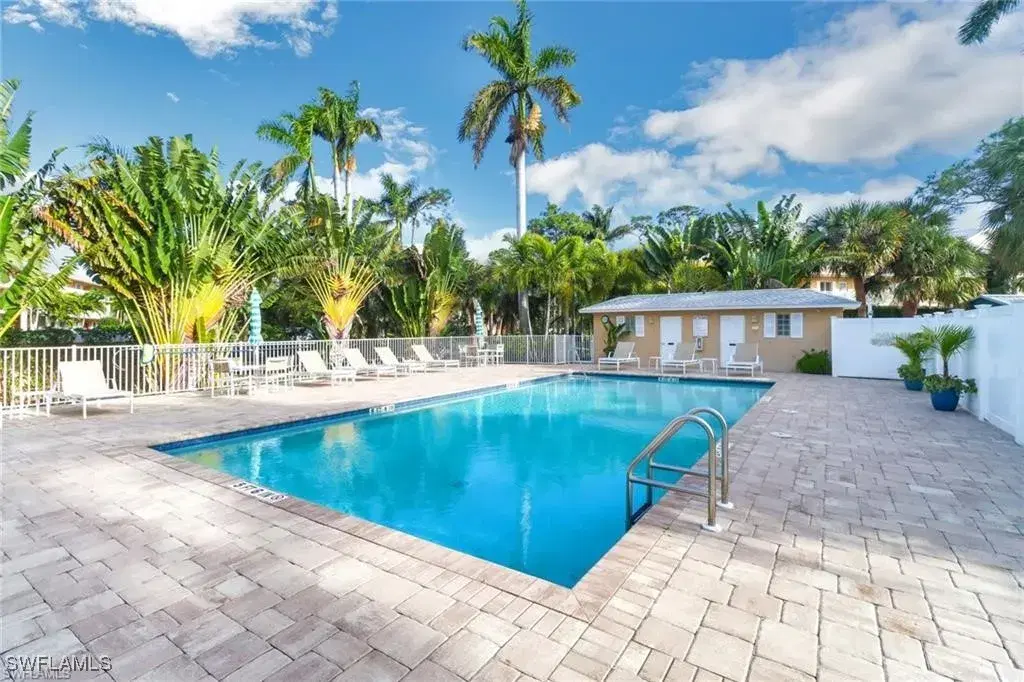 Picture of 3032 Sandpiper Bay Cir G104, Naples, FL 34112