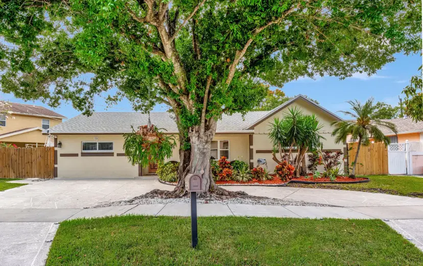 Picture of 385 SW 31 Avenue, Deerfield Beach FL 33442