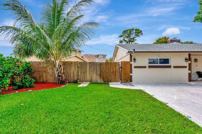 Picture of 385 SW 31 Avenue, Deerfield Beach FL 33442