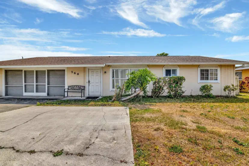 Picture of 566 SE Floresta Drive, Port St Lucie FL 34983