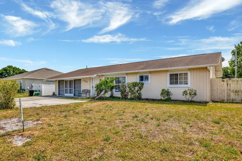 Picture of 566 SE Floresta Drive, Port St Lucie FL 34983